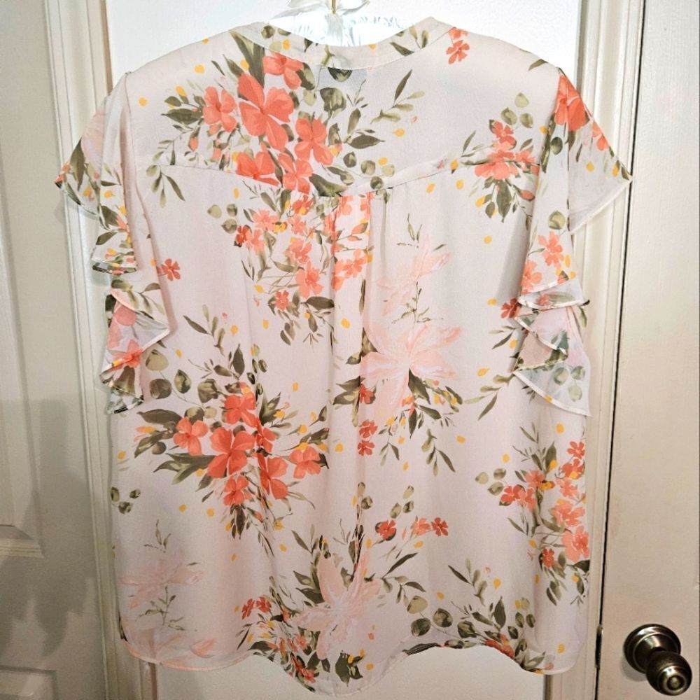 #360 MAGASCHONI- Floral Print Flutter Sleeve Blouse- Size:2X - Picture 2 of 6